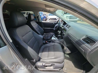 2012 Volkswagen Jetta SE Sedan – miniatura 18