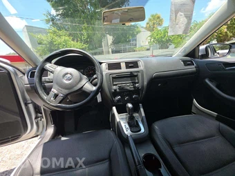 2012 Volkswagen Jetta SE Sedan – miniatura 10
