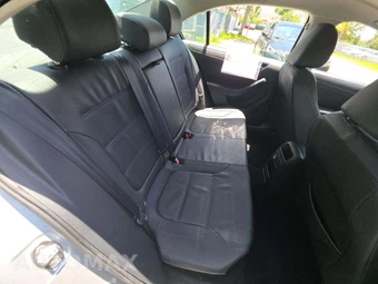 2012 Volkswagen Jetta SE Sedan – miniatura 16
