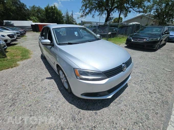 2012 Volkswagen Jetta SE Sedan – miniatura 4