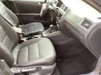 2012 Volkswagen Jetta SE Sedan w/Convenience & Sunroof - miniatura 28