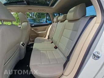 2012 Volkswagen Jetta SportWagen 2.0L TDI Wagon w/Sunroof - miniatura 13
