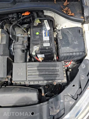2012 Volkswagen Jetta SportWagen 2.0L TDI Wagon w/Sunroof - miniatura 24