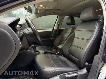 2012 Volkswagen Jetta TDI Sedan w/Premium - miniatura 9