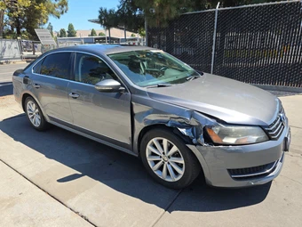 2012 Volkswagen Passat 2.5L SEL - miniatura 3