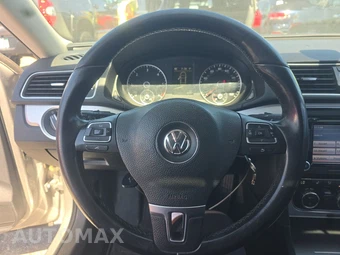 2012 Volkswagen Passat TDI SE w/Sunroof - miniatura 10