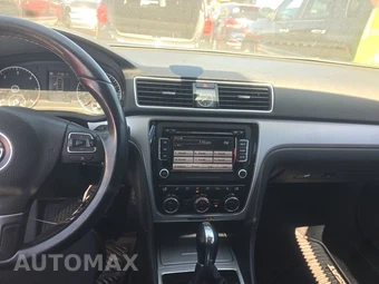 2012 Volkswagen Passat TDI SE w/Sunroof - miniatura 11