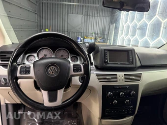2012 Volkswagen Routan SE 121.2" WB - miniatura 11
