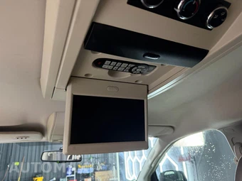2012 Volkswagen Routan SE 121.2" WB - miniatura 12