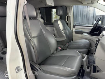 2012 Volkswagen Routan SE 121.2" WB - miniatura 16