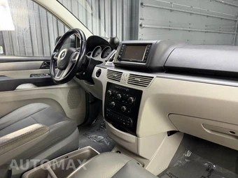 2012 Volkswagen Routan SE 121.2" WB - miniatura 18