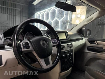 2012 Volkswagen Routan SE 121.2" WB - miniatura 4
