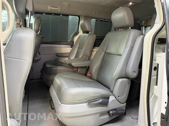 2012 Volkswagen Routan SE 121.2" WB - miniatura 7