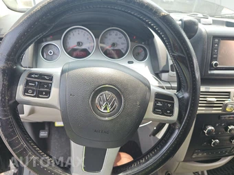 2012 Volkswagen Routan SE 121.2" WB – miniatura 10