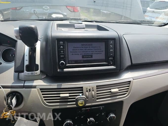 2012 Volkswagen Routan SE 121.2" WB – miniatura 11