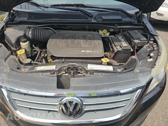 2012 Volkswagen Routan SE 121.2" WB – miniatura 16
