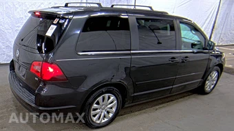 2012 Volkswagen Routan SE 121.2" WB – miniatura 4