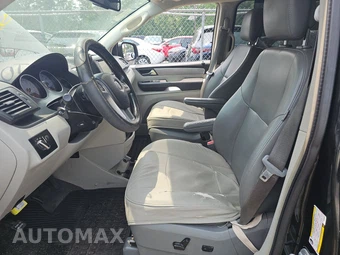2012 Volkswagen Routan SE 121.2" WB – miniatura 7
