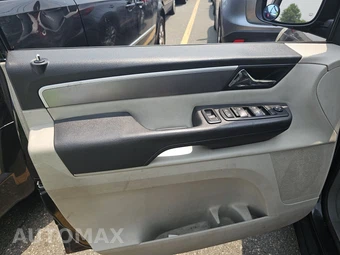 2012 Volkswagen Routan SE 121.2" WB – miniatura 9