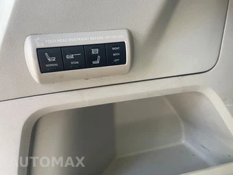2012 Volkswagen Routan SEL w/RSE & Navigation 121.2" WB - miniatura 12