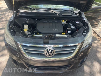 2012 Volkswagen Routan SEL w/RSE & Navigation 121.2" WB - miniatura 23