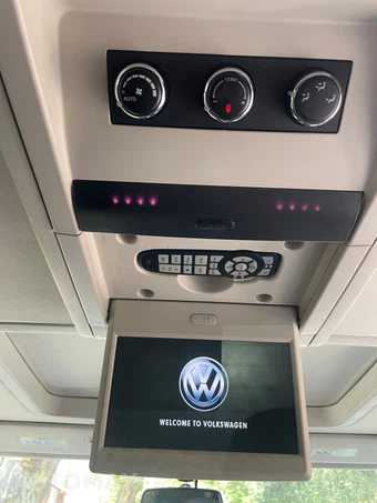 2012 Volkswagen Routan SEL w/RSE & Navigation 121.2" WB - miniatura 27
