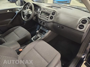 2012 Volkswagen Tiguan LE - miniatura 2