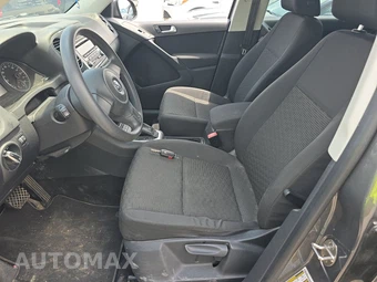 2012 Volkswagen Tiguan LE - miniatura 7
