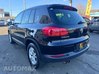 2012 Volkswagen Tiguan LE – miniatura 10