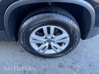 2012 Volkswagen Tiguan LE – miniatura 15