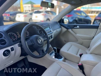 2012 Volkswagen Tiguan LE – miniatura 20
