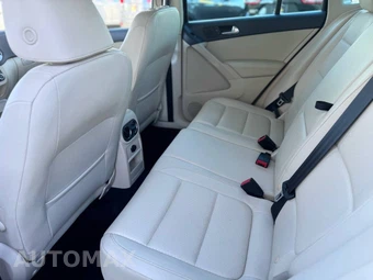 2012 Volkswagen Tiguan LE – miniatura 23
