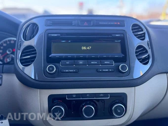 2012 Volkswagen Tiguan LE – miniatura 32