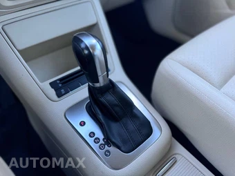 2012 Volkswagen Tiguan LE – miniatura 33