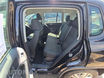 2012 Volkswagen Tiguan LE – miniatura 13