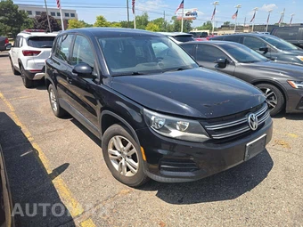 2012 Volkswagen Tiguan LE – miniatura 4