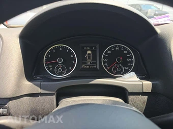 2012 Volkswagen Tiguan LE – miniatura 9