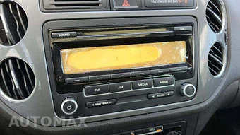 2012 Volkswagen Tiguan S – miniatura 26