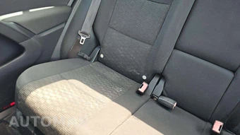 2012 Volkswagen Tiguan S – miniatura 30