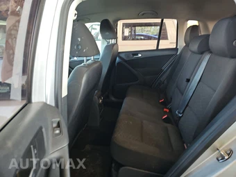 2012 Volkswagen Tiguan S – miniatura 13