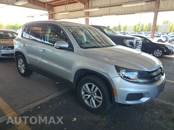 2012 Volkswagen Tiguan S – miniatura 3