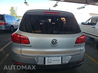 2012 Volkswagen Tiguan S – miniatura 5