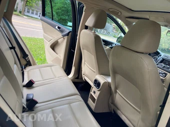 2012 Volkswagen Tiguan S – miniatura 12