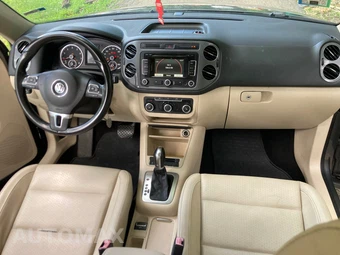 2012 Volkswagen Tiguan S – miniatura 13