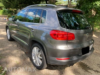 2012 Volkswagen Tiguan S – miniatura 7