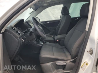 2012 Volkswagen Tiguan S – miniatura 7