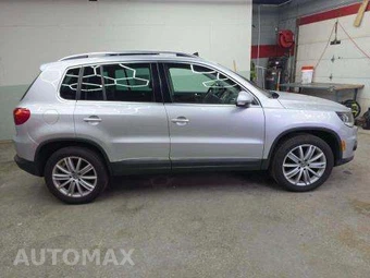 2012 Volkswagen Tiguan SE w/Sunroof & Navigation - miniatura 4