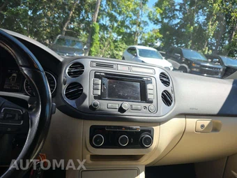 2012 Volkswagen Tiguan SE w/Sunroof & Navigation - miniatura 10