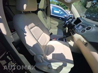 2012 Volkswagen Tiguan SE w/Sunroof & Navigation - miniatura 18