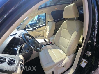 2012 Volkswagen Tiguan SE w/Sunroof & Navigation - miniatura 6